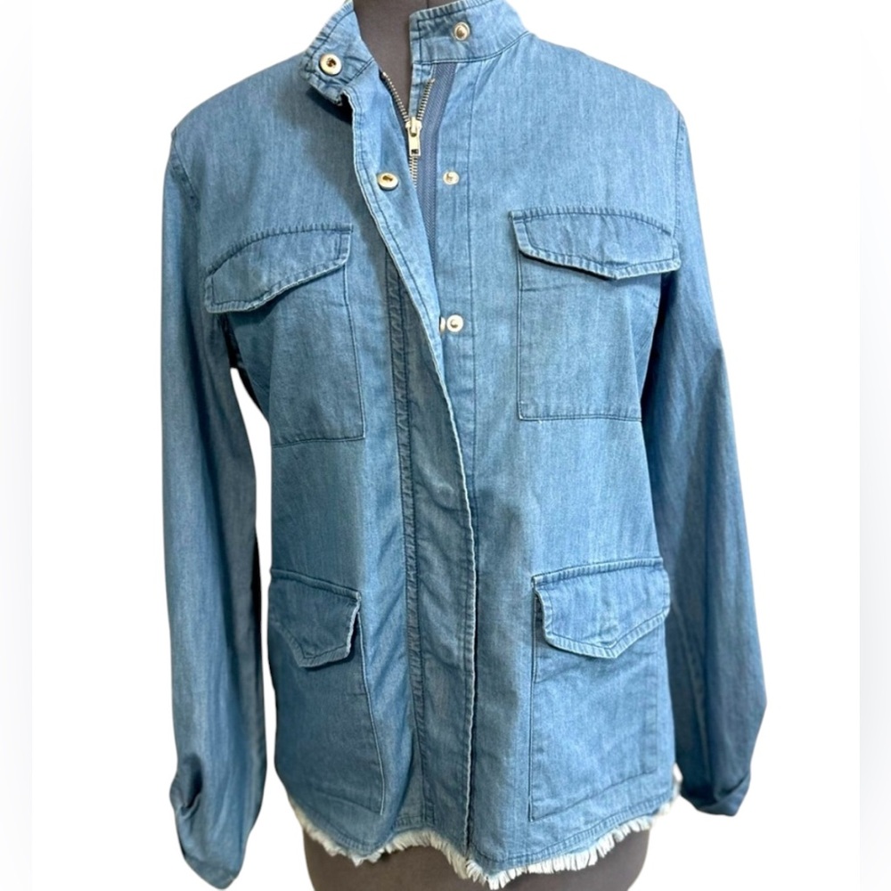 Sanctuary women’s chambray shirt size small